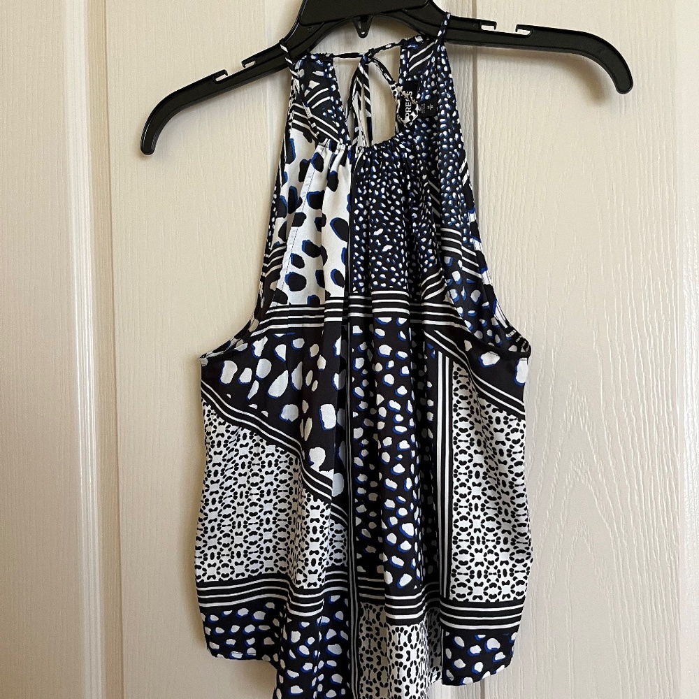 Express Scarf Top with Hanky Hem Medium